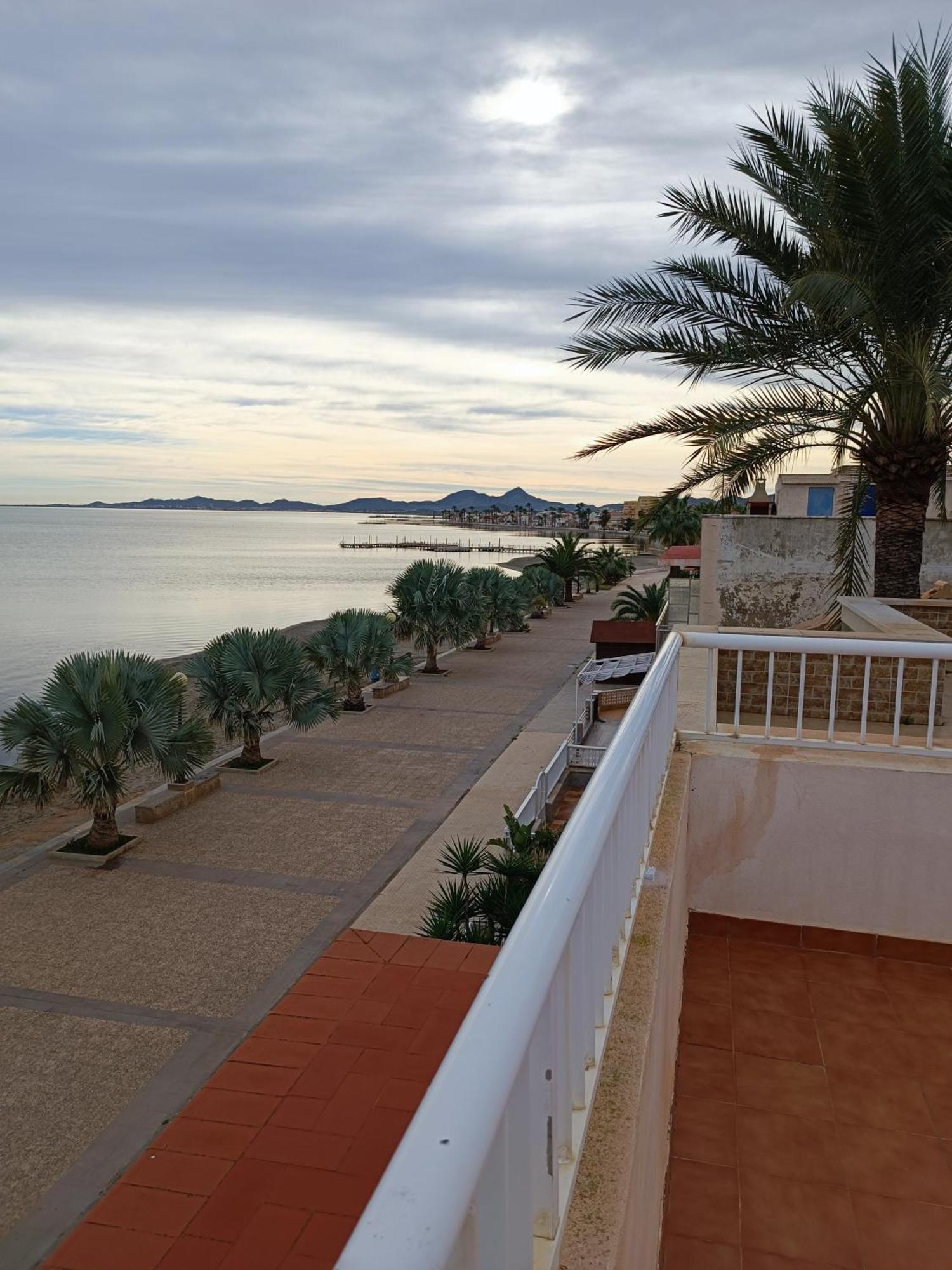 Top Floor Apartment Beachhouse, Beautiful Sea View, On The Beach! Картахена Екстериор снимка